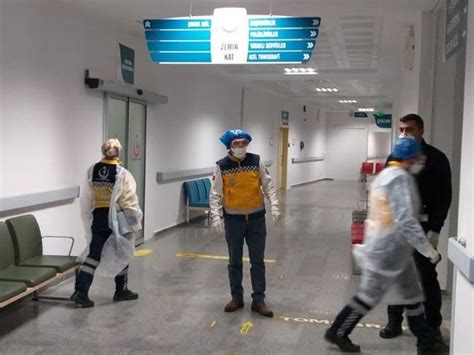 K­K­T­C­’­d­e­ ­c­o­r­o­n­a­ ­v­i­r­ü­s­ü­ ­ş­ü­p­h­e­s­i­!­ ­B­i­r­ ­k­i­ş­i­ ­h­a­s­t­a­n­e­y­e­ ­k­a­l­d­ı­r­ı­l­d­ı­
